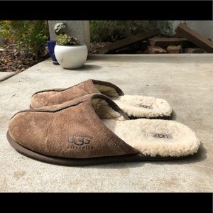 UGG’s Slippers Unisex Brown Suede